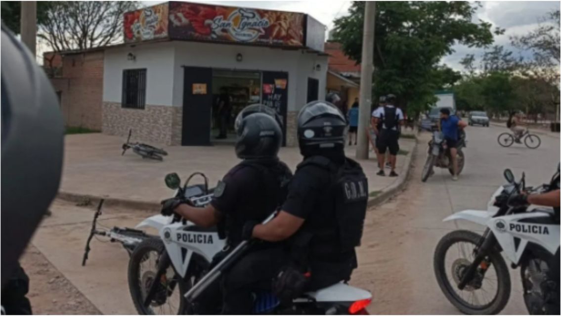 Jujeño salía de robar, se atrincheró en una panadería y terminó detenido