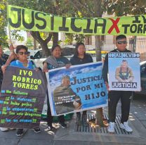 Gendarmes acusados del asesinato de Ivo Torres siguen libres y trabajando: piden juicio urgente