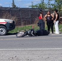 Violento choque en Ruta 45 dejó a un motociclista herido