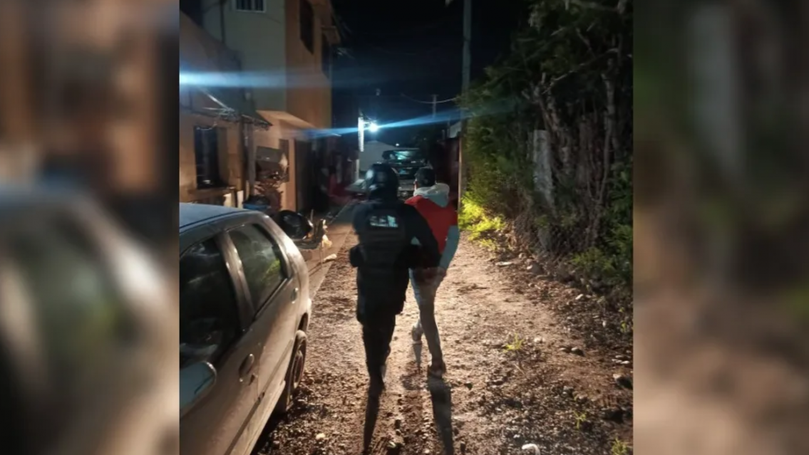 Gritos y violencia en barrio de Jujuy: se metieron a una casa y amenazaron con cuchillos a una mujer