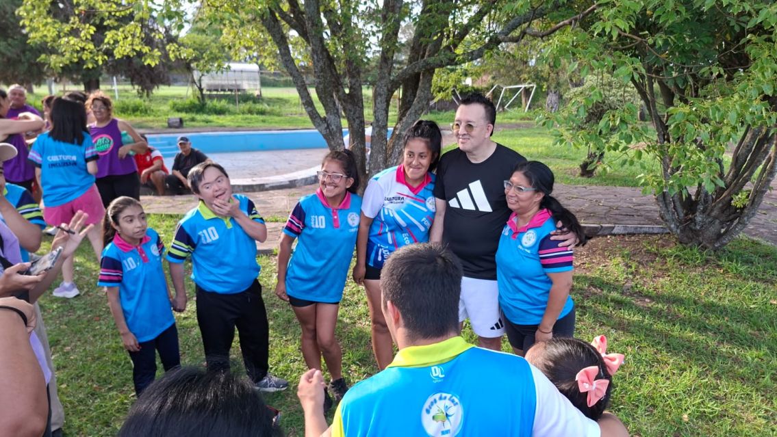 La Cantada grab� su nuevo hit en Palpal� y adelant� c�mo ser� el "challenge" del verano