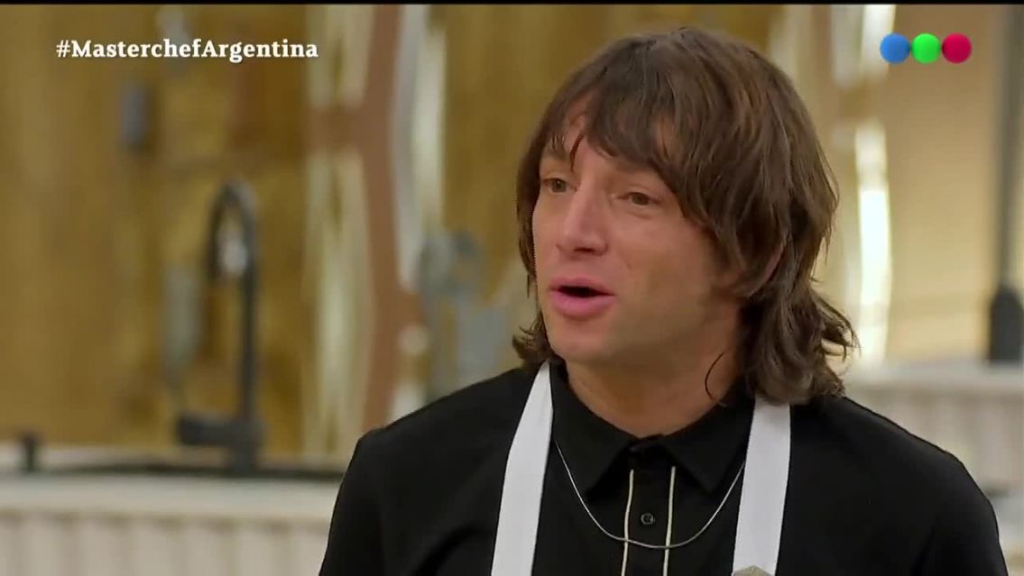 El cantante de Turf Internado de urgencia tras sufrir un infarto en pleno show