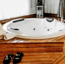 Fue a un spa para relajarse y casi termina de la peor manera: lucha por su vida