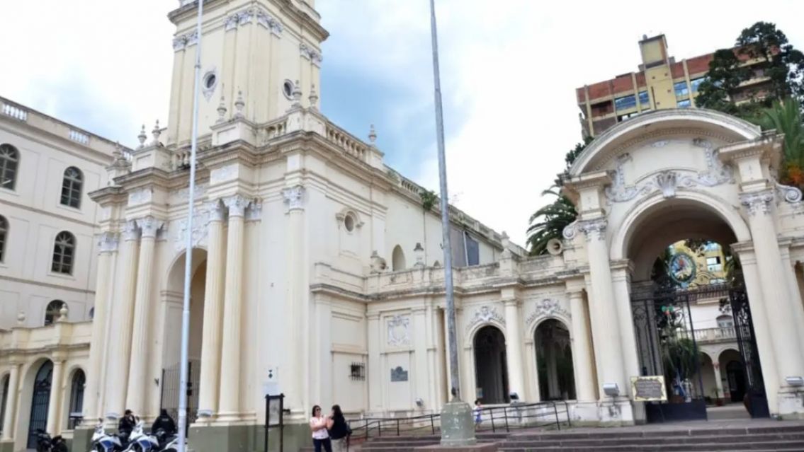 Porqu� la Catedral de Jujuy seguir� cerrada: casi un a�o que no se abre