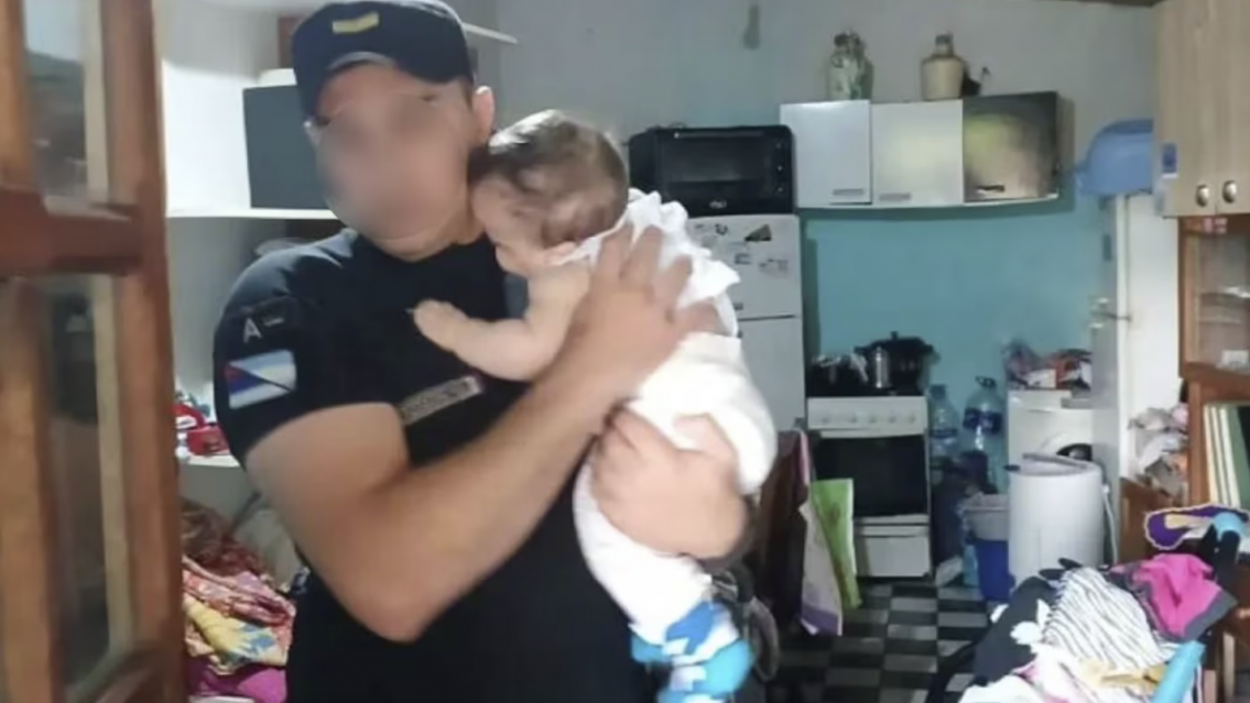 Mujer dej� abandonado a su beb� de 7 meses y lo rescat� la polic�a