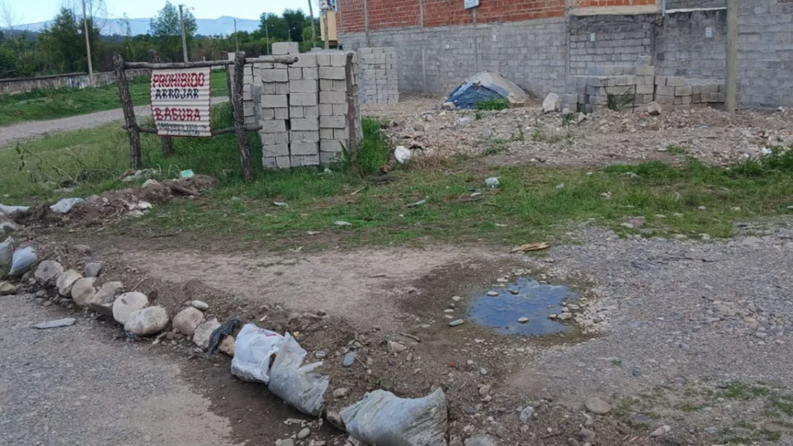 Vecinos del Barrio Belgrano acusan a la Municipalidad de "abandono" e inundaciones