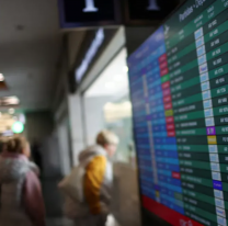 Paro a&eacute;reo en plena temporada de fiestas: vuelos demorados y cancelaciones