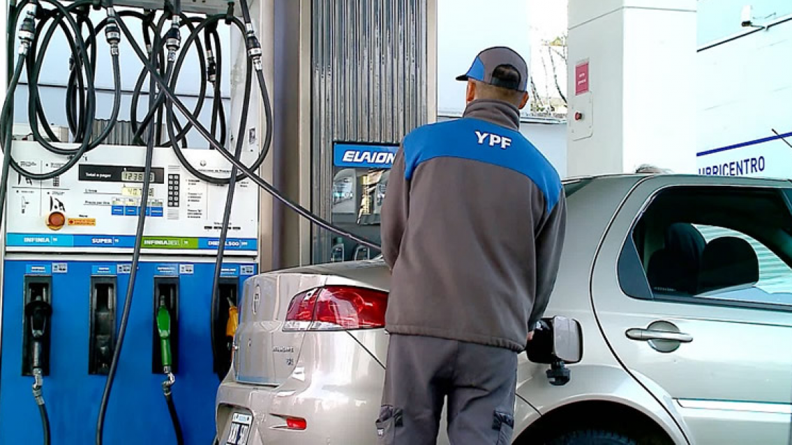 YPF anunció una baja en los combustibles a partir de esta semana: a cuánto se va