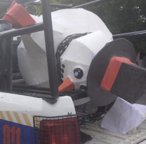 Los agarraron con las manos en la masa: norteños robaron un muñeco de Navidad