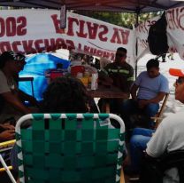 Acampe azucarero: denuncian m&aacute;s de 300 despidos en el Ingenio Ledesma&nbsp;