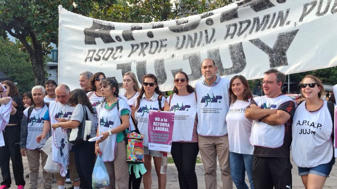 APUAP march� en Jujuy y reclam� que los diputados no perjudiquen derechos laborales