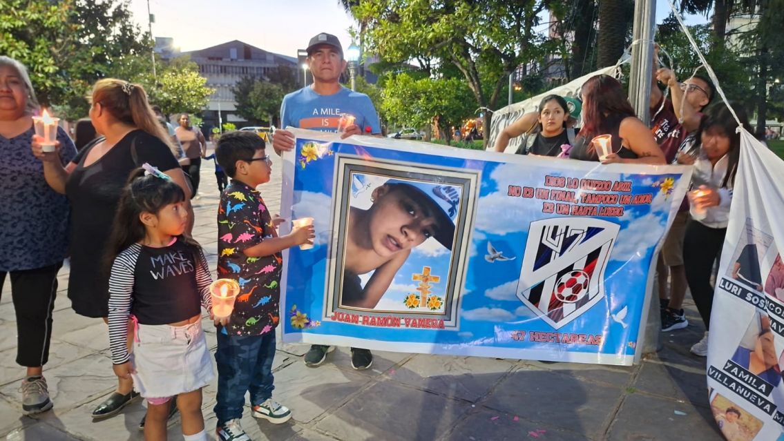 "Nunca pensé estar acá": el papá de Juan Vanegas encabezó la marcha pidiendo justicia