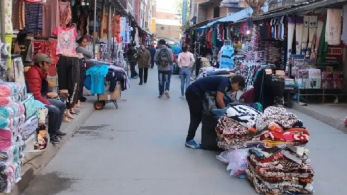Furor por las compras de fin de año en Bolivia: así está el cambio hoy viernes 19