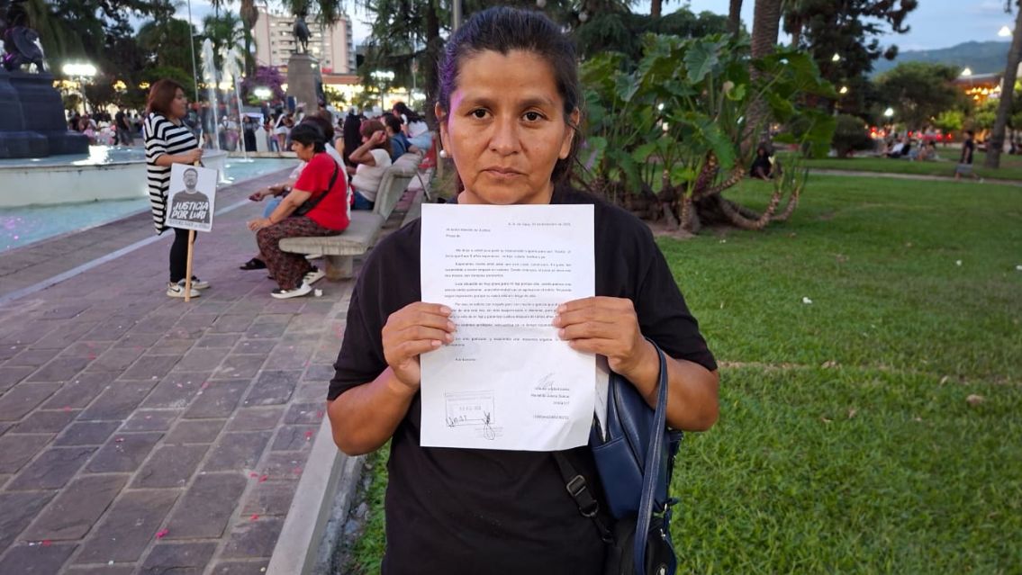 "Mi hija no tiene tiempo": fue abusada a los 7 años, tiene una enfermedad terminal y sigue esperando justicia