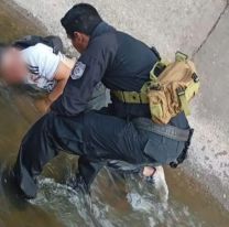 Tremendo rescate en Jujuy: un hombre cayó de cabeza a un canal