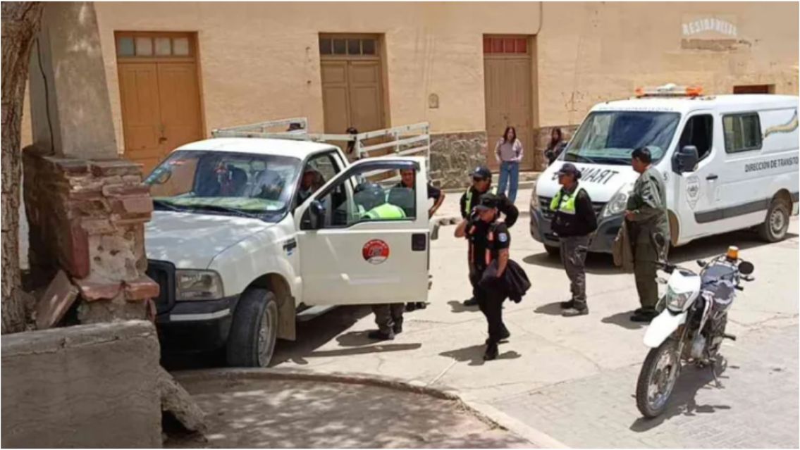 Fuerte susto en La Quiaca: conductor se descompens� y choc� 