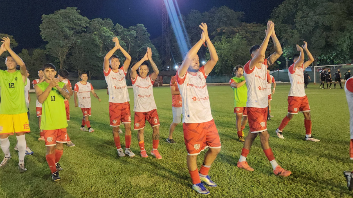 San Pedro hizo pesar su cancha y se metió entre los cuatro mejores