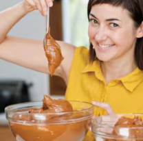 Trabajaba en Cocineros Argentinos y ahora vende pan dulces a 45 mil pesos 