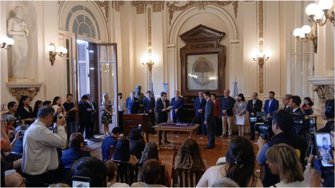 Sadir tom� juramento a nuevos ministros y funcionarios