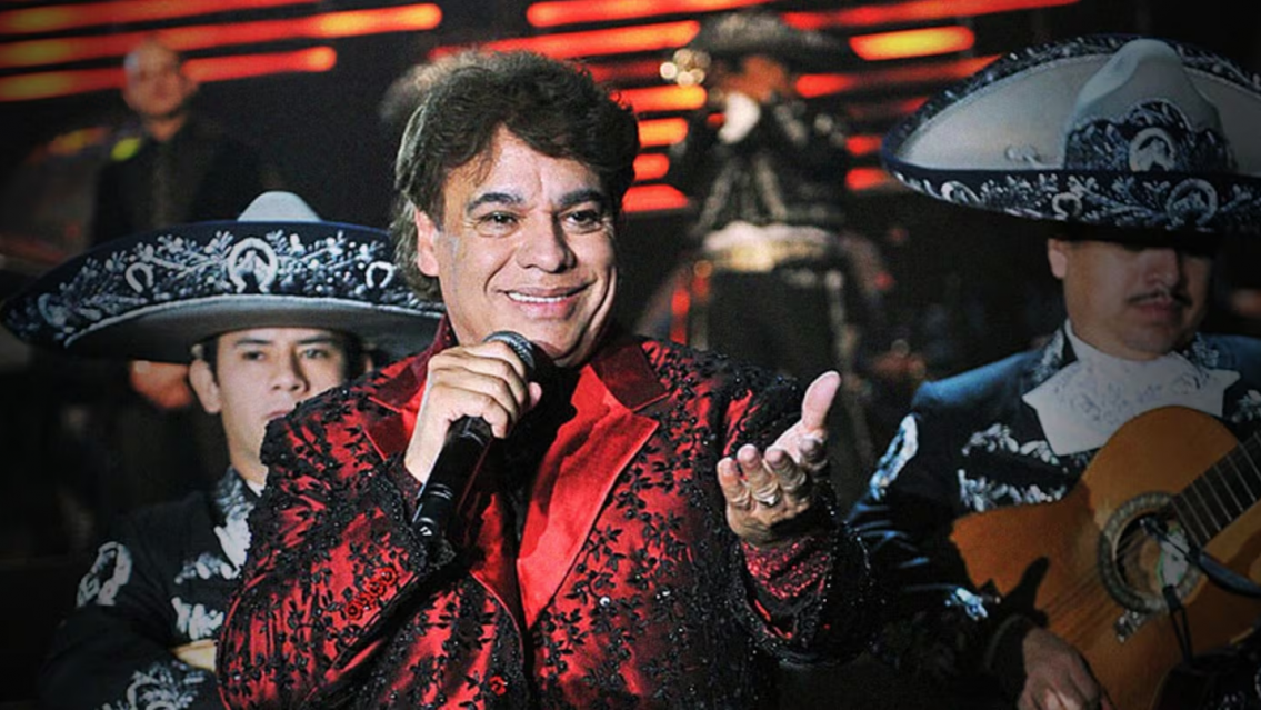 "Está vivo en París": las teorías conspirativas sobre Juan Gabriel y su no muerte
