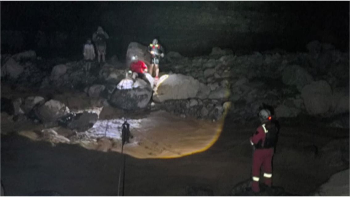 Emergencia por r�os crecidos: bomberos evitaron una tragedia