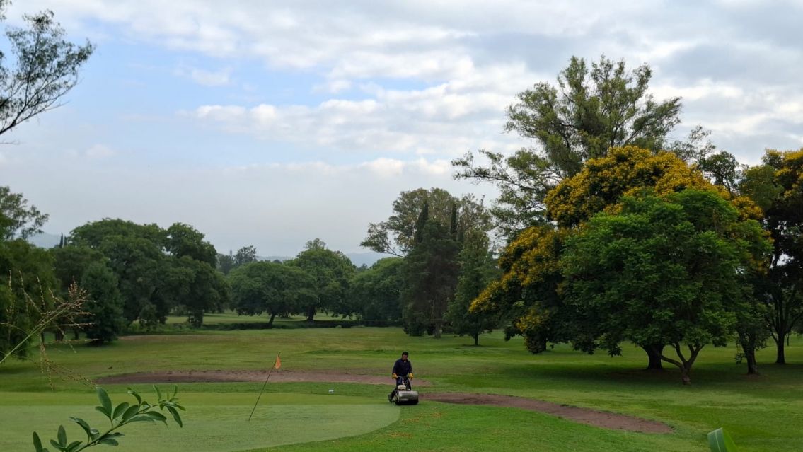 Nochebuena con tormenta: el SMN anticipa lluvias fuertes para la cena