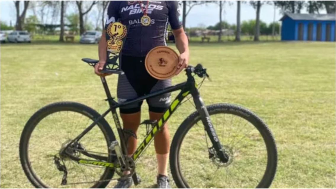 Balearon a un joven ciclista a plena luz del d�a: se salv� de milagro