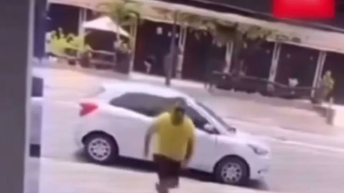 Fue al hotel pensando que su esposa lo engañaba y se llevó una insólita sorpresa