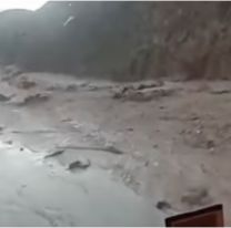 Ruta 52 colapsada: intensas precipitaciones afectan el tránsito hacia el Paso de Jama