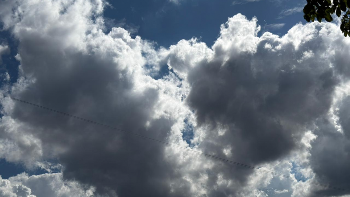 "Que se largue ahora y no en Año Nuevo": tremenda tormenta azotará a Jujuy