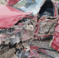 Las peores fiestas de su vida: choc&oacute; contra un cami&oacute;n y est&aacute; grave en San Pedro