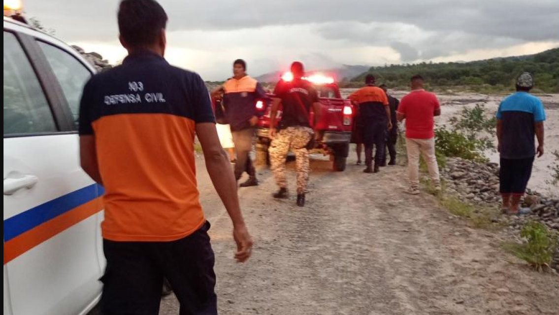 Lluvias sin tregua: despliegan un amplio operativo de emergencia en toda la provincia