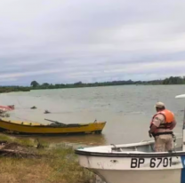 Volc&oacute; una lancha en el medio del r&iacute;o y hay dos personas desaparecidas