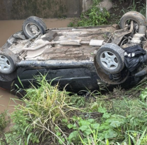 "Dado vuelta": norteño manejaba borracho y terminó cayendo por un barranco
