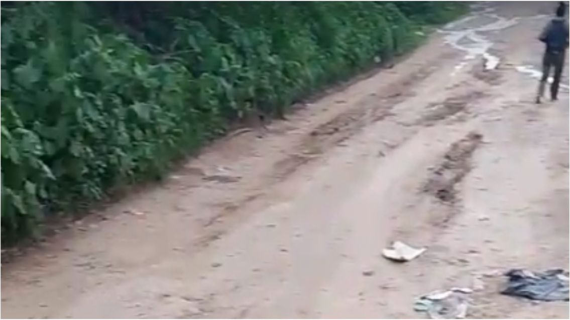 Calles destruidas en Alto Comedero: vecinos apuntan al recorrido del colectivo