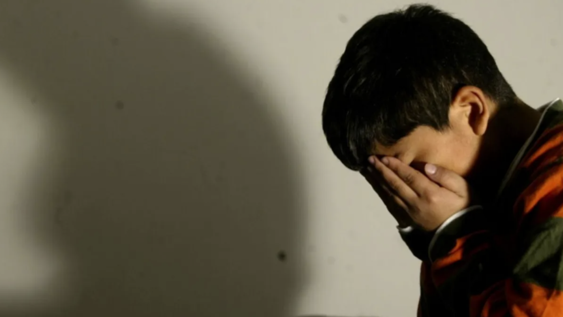 "Papá quiere hacerte lo peor": jujeñito volvió a casa y rompió en llantos frente a su mamá