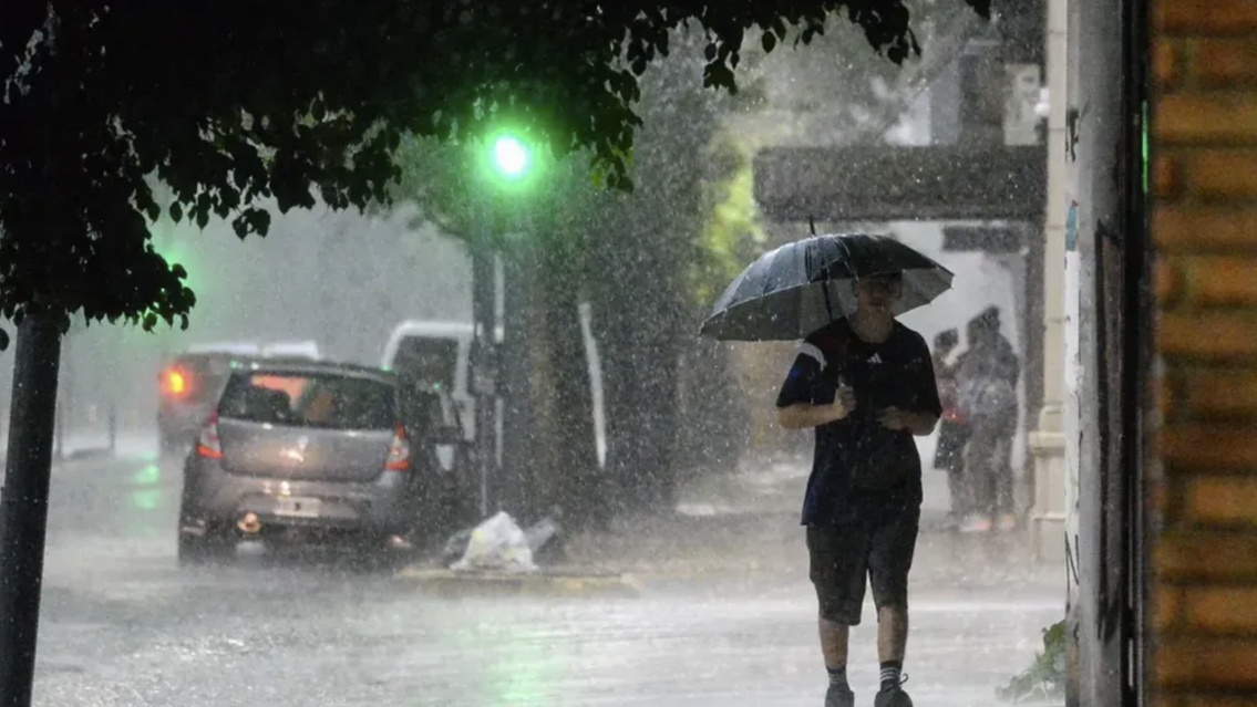 Sigue el alerta por fuertes tormentas en Jujuy: �A qu� hora se larga con todo?