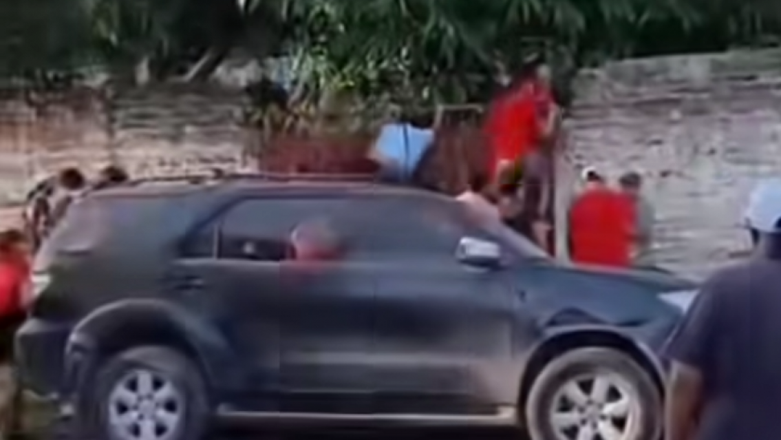 [VIDEO] Esc�ndalo en un baile de Jujuy: unos "vivos" terminaron escrachados por "ratones"