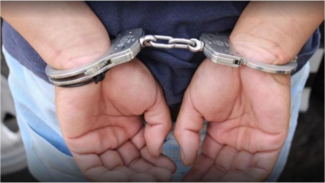 Juje�o se hizo el gallito con su pareja a la salida del boliche: ten�a perimetral