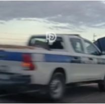 [URGENTE] Cami&oacute;n desbarranc&oacute; y termin&oacute; en un zanj&oacute;n en Ruta 66