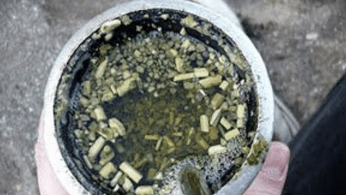 Le peg� a su mujer con un l�tigo porque "le prepar� mal el mate"