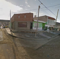 Una chica discuti&oacute; con su novio, le clav&oacute; u cuchillo en la cabeza y escap&oacute; como si nada