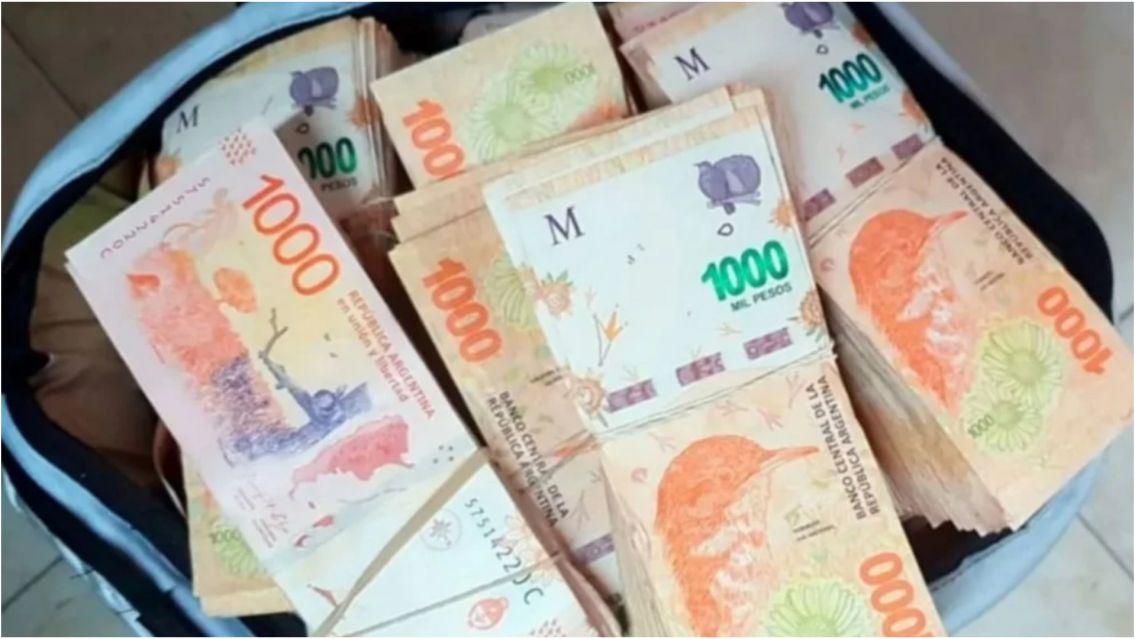 Chorros le afanaron millones del auto a un juje�o y salieron como si nada