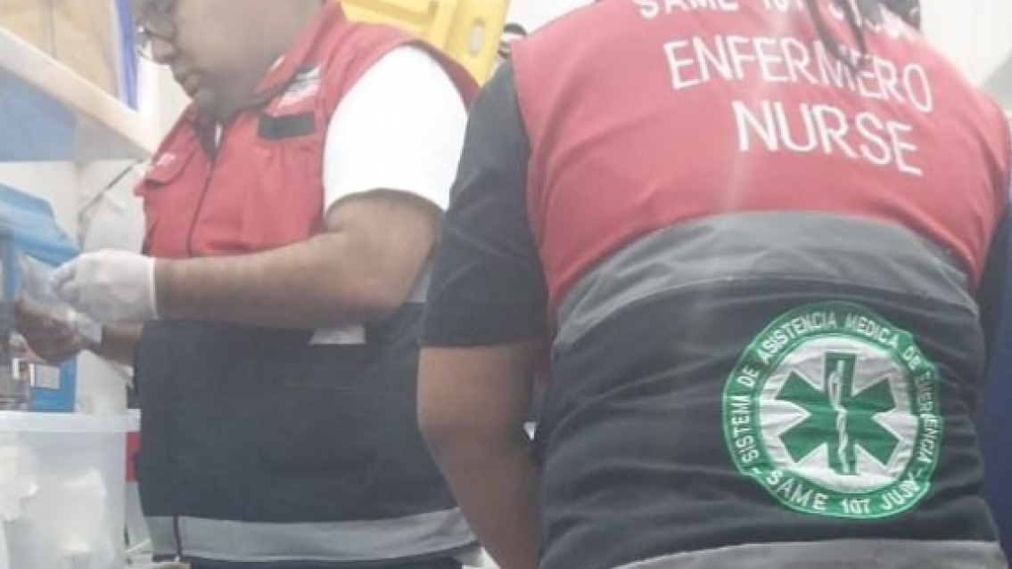 Caos nocturno: una jujeña provocó disturbios en un móvil policial y terminó internada por coma alcohólico