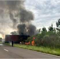 [TERRIBLE] Muri&oacute; una pareja de docentes tras impactar con un cami&oacute;n en plena ruta