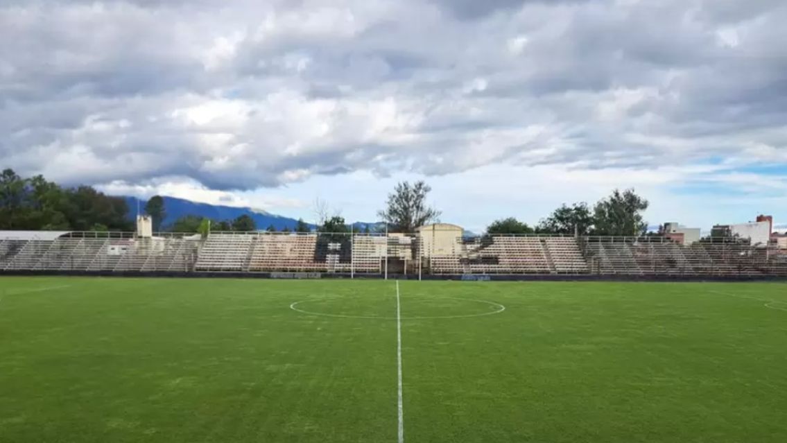 Horror en el estadio de Zapla: qui�n es la persona que encontraron muerta en la tribuna