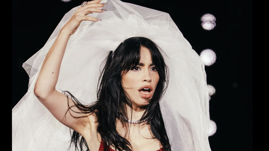 Lali le respondi� a un seguidor que habl� de su casamiento con Pedro Rosemblat