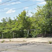 Alerta por una baranda en mal estado: vecinos temen una tragedia en calle Libertad
