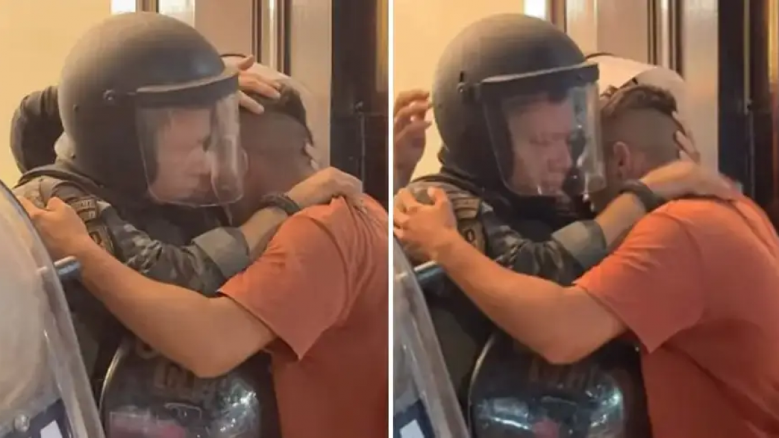 El abrazo de contención que le dio un policía a un hombre cuya hija fue abusada