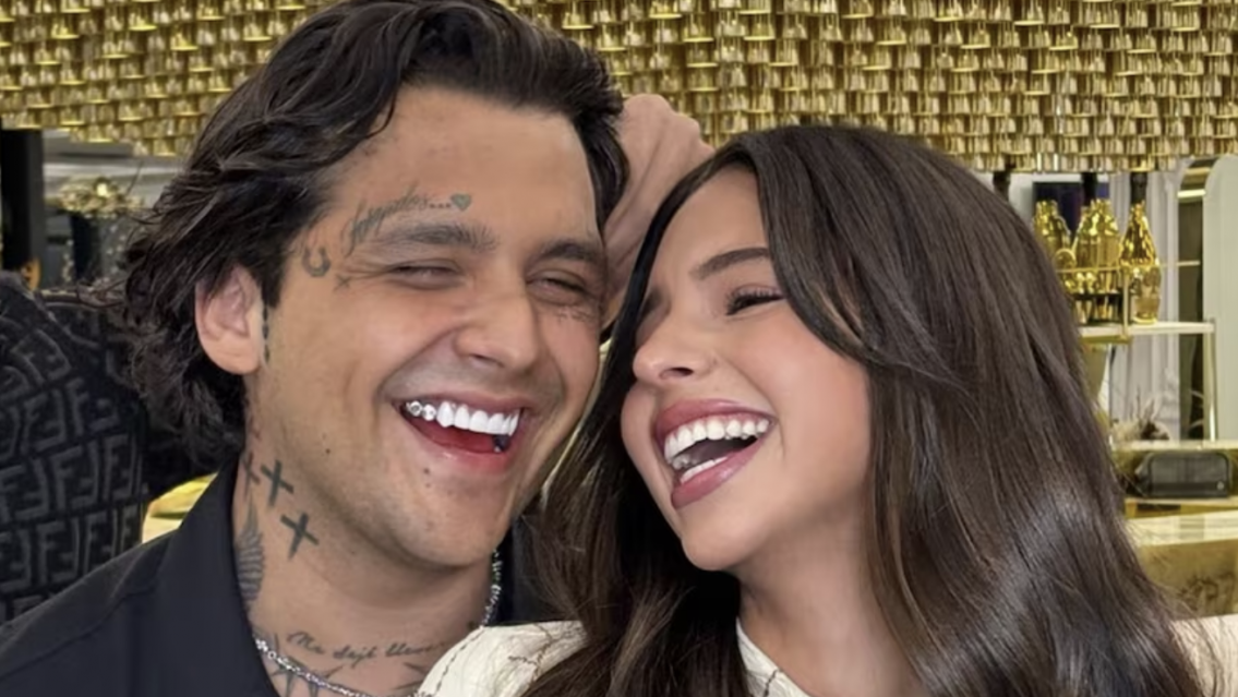 Muy costoso: el regalo que le dio �ngela Aguilar a Christian Nodal por su cumplea�os